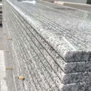 宿迁芝麻白楼梯踏步 花岗岩楼梯板材