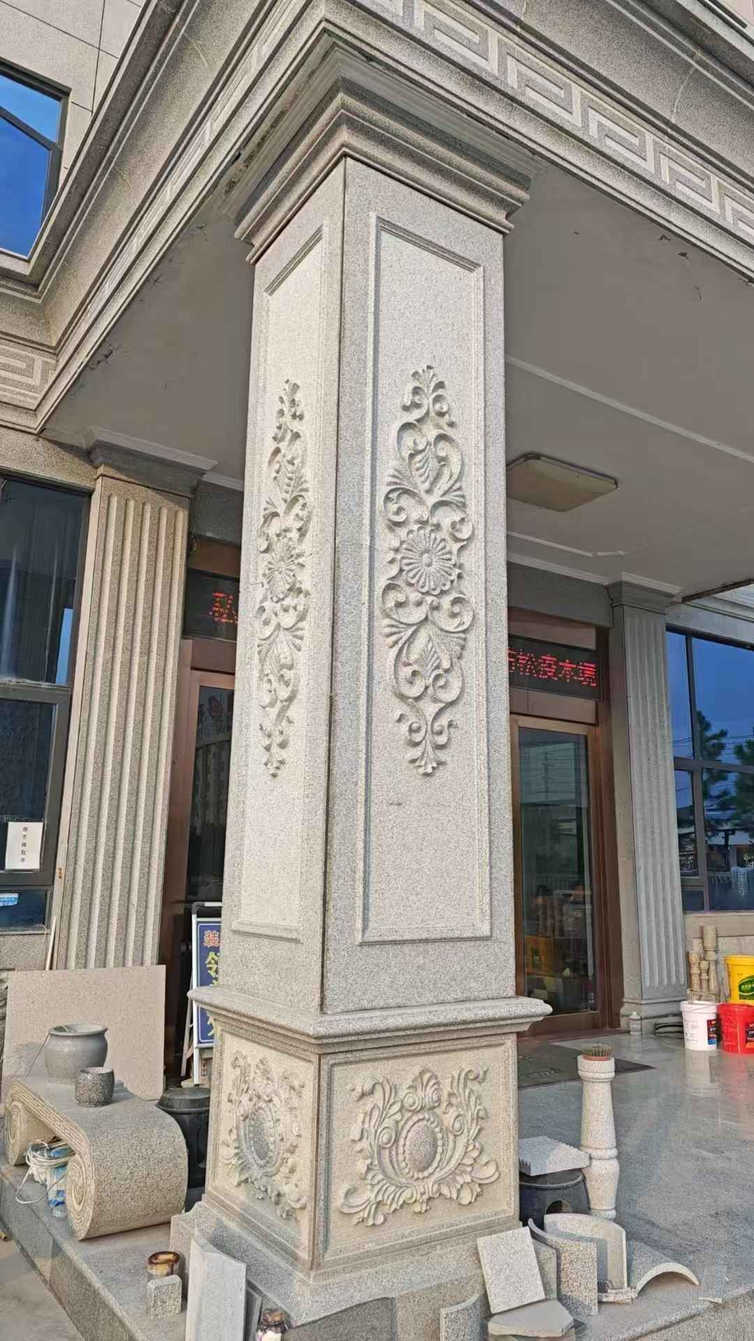 宿迁芝麻白别墅雕刻柱子  黄金麻